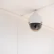 詭異！新北外送員進電梯監視器轉向　貼膠帶封鏡頭