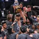 NBA/馬刺淘汰衛冕軍雷霆　網友坐等YTR姜冠名剃光頭