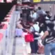 印尼籍男子竹圍站怒丟行李入軌　捷警30分鐘內逮人送辦