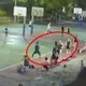 影/新店籃球場鬥牛打出火氣　2男互毆濺血提告