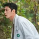 李宰旭遭蜘蛛嚇到崩潰！辛叡恩「手伸進衣服抓蟲」　爆笑互動超逗趣