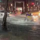 豪雨狂炸！新北三重淹水一級警戒　民眾苦喊「搭公車像過河」