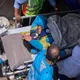 聖母峰失蹤6天遭認定死亡家人辦喪禮　雪巴嚮導爬行下山奇蹟生還