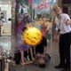 苗栗尚順育樂世界驚傳暴力事件！男子砸店、咬傷員工遭警方逮捕