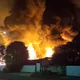 高雄岡山廢金屬廠晚間大爆炸！火光直衝夜空撼市區