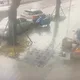 又是毒駕！新竹男暴衝撞路邊車　整輛車「側翻90度」躺路中