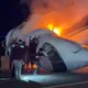 噴射客機墜毀德州高速公路釀1死　民眾破窗驚險救援
