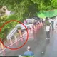 影/新店大面積走山二度坍塌　汽車也滑落邊坡