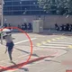 影/北市男手握雙刀隨機推撞路人　警火速逮人起獲毒品