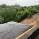 台南豪雨猛炸！釀1.6萬戶大停電　台電冒雨緊急搶修