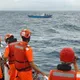 澎湖東吉海域遊艇進水翻覆　4人落海漁船及救援