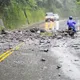 影/差一秒遭活埋！台14線廬山段大山崩　駕駛智取死神救全家