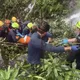 影/台中蝴蝶谷巨石砸落4人慘死　遺體連夜搬運下山