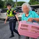 聰明橘貓走失後自行「報案」！花蓮警助阿嬤尋回愛貓