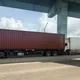 八里台北港2貨櫃車追撞　1駕駛受困送醫搶救