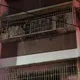 驚悚！高雄公寓「點亮不熄的廁所燈」　警破門驚見浮腫男屍