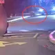 影/北市女沒搭到公車竟人肉擋道　狗爬離開司機傻眼