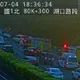 國1湖口段2車追撞！1輛車翻覆四輪朝天　後方交通大打結