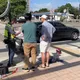 影/台中麥當勞得來速車禍！賓士碰撞機車　騎士命危搶命中