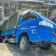 影/北投毒駕追撞！38歲男下車忘拉手煞　小貨車倒插路旁