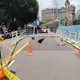 影/颱風前夕！北市敦化北路驚現4米長天坑　飄瓦斯味