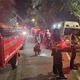 影/新北烏來紅河谷3人受困攔沙壩　警消及時趕抵救出