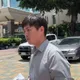 致癌油害全民！福懋油董事長200萬交保　單手插口袋臭臉離開地檢