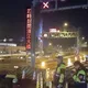影/巴威逼近風雨漸強淡江大橋封閉　機車欲上橋員警勸導改道