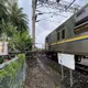 影/礁溪麗翔飯店「舊招牌鐵架倒在軌道上」！釀台鐵區間車擦撞