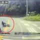 影/北宜公路重機過彎撞大貨車　20歲騎士慘摔送醫