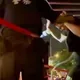 影/搶戰鬥陀螺變「在地青年」!內湖醉男嗆警遭噴辣椒水