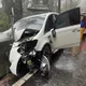 中橫下冰雹！婦開車「疑視線不清」自撞　母子3傷緊急送醫