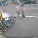 影/竹北媽車停肉圓店門口引糾紛　老闆怒衝托嬰中心飆三字經