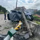 影/苗栗77歲婦駕車彎道自撞電桿亡　驚悚撞擊瞬間曝