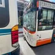 影/新店2公車靠站追撞　車上7歲童受傷送醫