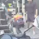 影/女子衝林森北路「抓姦」！慘遭丈夫開車拖行240公尺後重摔地面