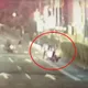 影/疑不滿機車聲響！新莊IKEA前爆持刀攻擊　警火速到場壓制逮人