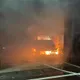 影/彰化突傳爆炸聲！疑露營車電池起火　烈焰竄出波及民宅