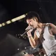 鼓鼓寵粉簽到舞台拆除！12月攻北流藏「神秘機關」 見歌迷專輯淋濕舉動超暖