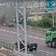 影/驚悚！國3快官段火燒車　駕駛急停路肩逃生、幸無傷亡