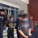 影/涉槍、毒案判9年通緝男帶女友逃亡　睡夢中遭警攻堅落網