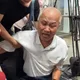 土城男當街砍死妻、小姨子竟判無期！岳父法院門口哭癱：害死我兩個女兒竟然不用死