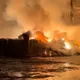 影/台南安南區火警大爆炸！10多人受傷、救護車被炸毀