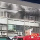 影/好兄弟擠兌？台中「金紙店大火」猛烈延燒、詭異黑煙狂竄