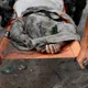 「我想抓住她的手」！尼泊爾男想拉住妻躲屋頂　眼見她遭泥流沖走
