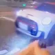 影/北市小鋼砲二度拒檢衝撞　警開3槍壓制循線逮人