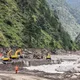 土石流災情傷亡慘！陸移民管理局：往日喀則通行證「全面停發」