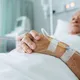 50歲健康男喝醉倒地...醒來竟腎衰竭！醫：長時間同一姿勢所致