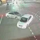 影/狂按喇叭闖紅燈！桃園轎車遭攔腰猛撞　女駕駛昏迷