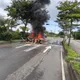 影/烏日火燒車！19歲駕駛自撞安全島　4人急逃生、3人送醫